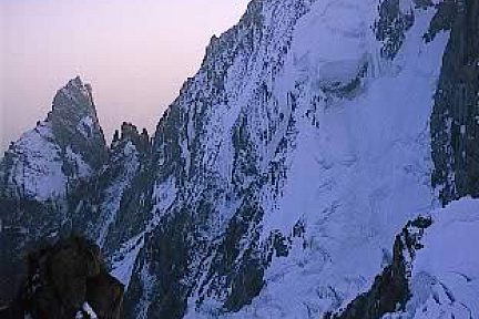 Aiguilles Blanche et Noire de Peuterey