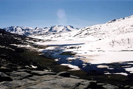 Lac de Nino en Corse sous la neige