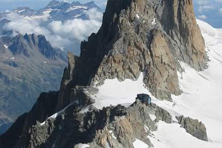 Aiguille du Midi et arête des Cosmiques