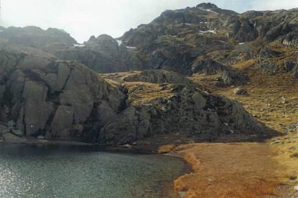 Pic de Peyreget depuis un lac du col de Peyreget