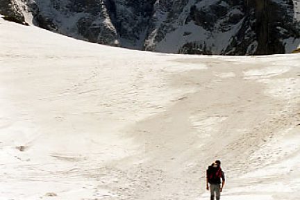 Montée en raquettes vers le refuge des Oulettes de Gaube.