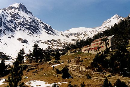 Refuge Wallon dans la vallée du Marcadau