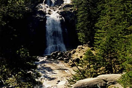 Cascade près du Pont d'Espagne