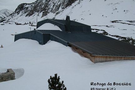 Refuge de Bassiès sous la neige