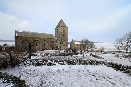 La Dômerie d'Aubrac sous la neige, étape de Compostelle