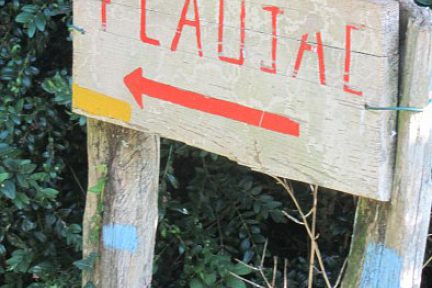 PR allant au village de Flaujac, Aveyron, Vallée du Lot