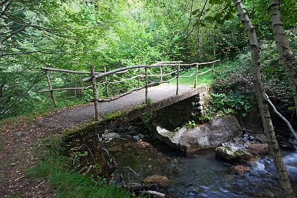 Sentier de randonnée dans les Pyrénées