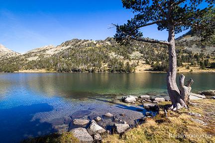 Découvrez ces lacs de montagne qu'on peut atteindre en voiture dans les Pyrénées Actualité : Découvrez ces lacs de montagne qu'on peut atteindre en voiture dans les Pyrénées