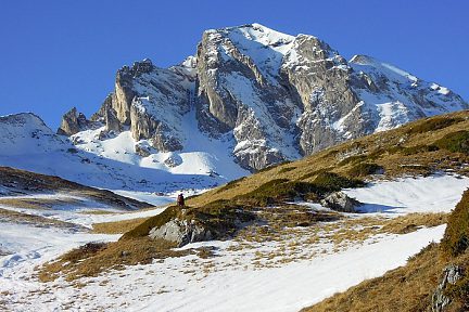 Col du Pourteillou sur la gauche de la photo, Pyrénées