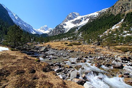 Randonnée vers le lac d'Estom
