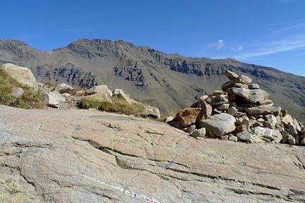 Cairn sur la montée au lac Palluel