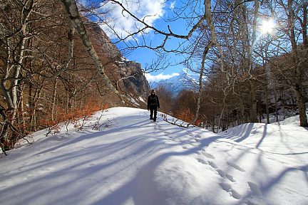 Le Pimené en arrière plan