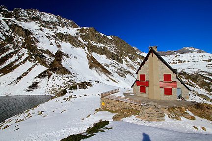 Refuge d'Ilhéou dans les Pyrénées