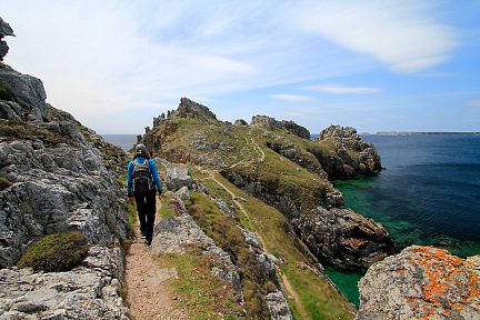 Pointe de Dinan, vue sur la côte et les tas de pois