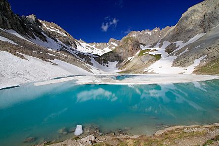 Superbe couleur du lac des Béraudes