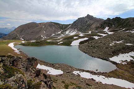 Arrivée au-dessus du lac de l'Oule en descendant du col
