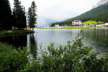 Lac de Misurina dans les Dolomites, hôtel Lavaredo
