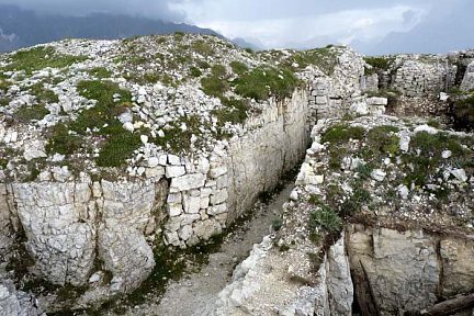 Monte Piana dans les Dolomites de Sesto, vestiges de 1914-1918