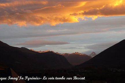 Crépuscule sur Bescat