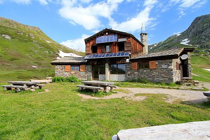 Refuge des Drayères sur le chemin du lac de la Clarée