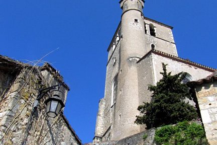 Saint Cirq Lapopie vue d'en bas