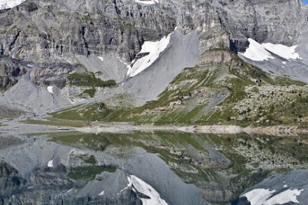 Reflets dans le lac / Dents du Midi