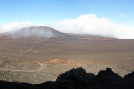 Plaine des Sables, route vers le gîte du Volcan, vue 1
