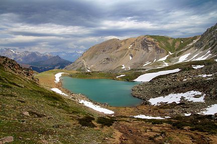 Magnifique couleur du Grand lac de l'Oule