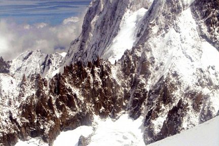 Cordée dans les Alpes, en direction de l'Aiguille du Midi