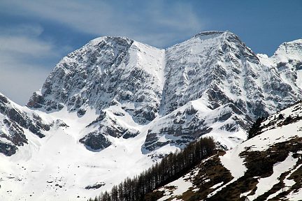Zoom sur les Astazous dans le cirque de Gavarnie