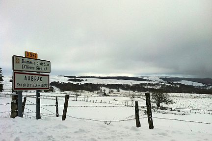 Village d'Aubrac sous la neige d'hiver