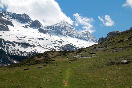 Montée en lacets vers le plateau de Bellevue