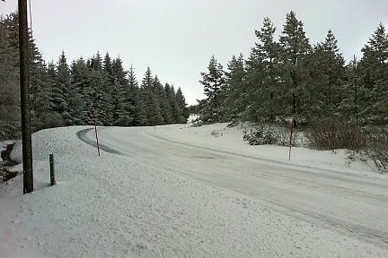 Neige sur Aubrac entre Laguiole et St Urcize, Aveyron