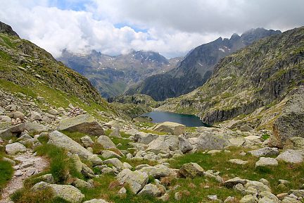 Nous arrivons au dessus du lac Nère