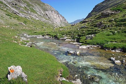 Ruisseau dans le Cirque d'Estaubé, Pyrénées