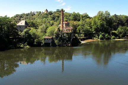 Couze-et-Saint-Front, village en Dordogne, vue 3
