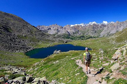 Descente vers le lac du Serpent