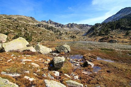 Lac d'Agalops dans le massif du Néouvielle