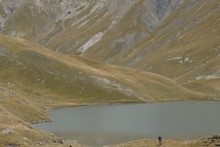 Lac du Goléon, avec des restes de neige