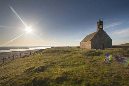 Lever du soleil au Mont Saint-Michel de Brasparts, Bretagne
