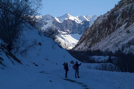 On commence à voir le cirque de Troumouse