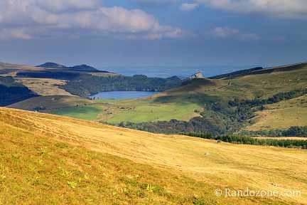 Lac de Guéry en montant au Puy de la Tache