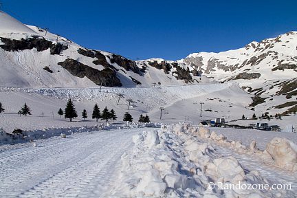 Beaucoup de neige dès le parking