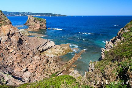 Les Jumeaux depuis le sentier du littoral d'Abbadia