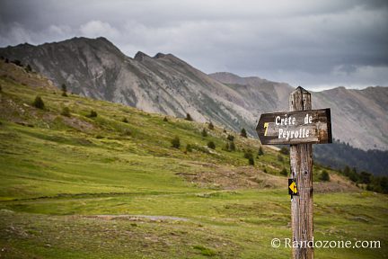 Départ pour les crêtes de Peyrolle