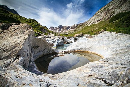 Petite vasque avant le cirque d'Estaubé