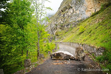 On vous a dit que la route est bloquée