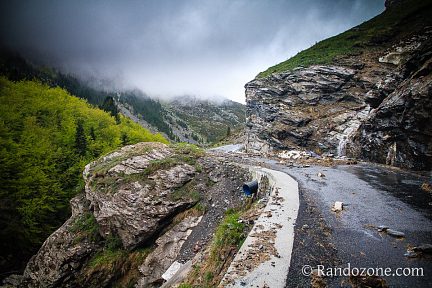 La route est en mauvais état