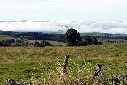Vue vers Condom d'Aubrac le matin