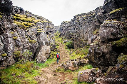 Dans la gorge d'Almannagja